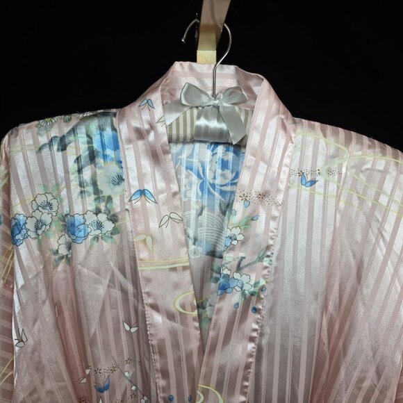 Vintage Marukyo Pink Floral Open Satin Kimono Robe 35" - Picture 2 of 11